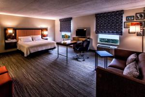 Postel nebo postele na pokoji v ubytování Hampton Inn & Suites Staten Island