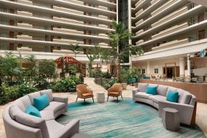 Posezení v ubytování Embassy Suites by Hilton San Juan - Hotel & Casino