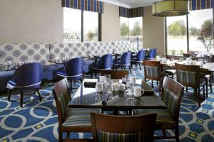 Posezení v ubytování Hilton Garden Inn Texarkana