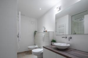 Et badeværelse på Central Cozy Stay + 10 billeder