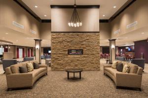 Posezení v ubytování DoubleTree by Hilton Schenectady