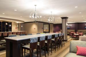 Posezení v ubytování DoubleTree by Hilton Schenectady