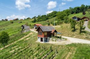 Fotografia z galérie ubytovania Ruralna kuća za odmor RAJSKI MIR v destinácii Tuhelj
