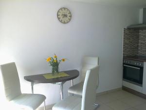 Kuchyň nebo kuchyňský kout v ubytování Apartment Matea