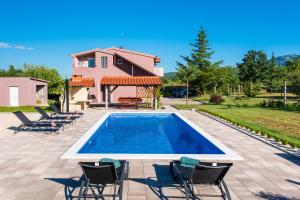 Πισίνα στο ή κοντά στο VILLA DOLA near Split - private pool, orchard, peace