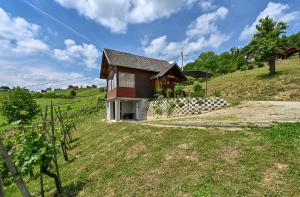 Fotografia z galérie ubytovania Ruralna kuća za odmor RAJSKI MIR v destinácii Tuhelj