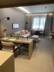 Posezení v ubytování Golden Tulip São José dos Campos
