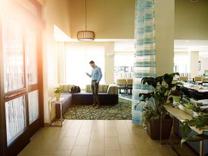 Posezení v ubytování Longview Hilton Garden Inn