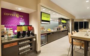 Kuchyň nebo kuchyňský kout v ubytování Home2 Suites by Hilton Minneapolis Bloomington