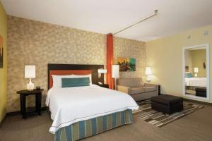 Postel nebo postele na pokoji v ubytování Home2 Suites by Hilton Minneapolis Bloomington