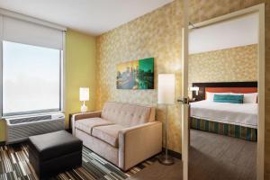 Postel nebo postele na pokoji v ubytování Home2 Suites by Hilton Minneapolis Bloomington + 24 fotografií