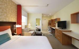 TV a/nebo společenská místnost v ubytování Home2 Suites by Hilton Minneapolis Bloomington