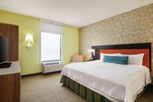 Postel nebo postele na pokoji v ubytování Home2 Suites by Hilton Minneapolis Bloomington