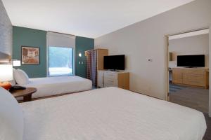 Postel nebo postele na pokoji v ubytování Home2 Suites By Hilton Waco