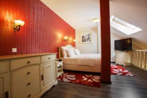 Postel nebo postele na pokoji v ubytování DoubleTree by Hilton Hotel Sighisoara - Cavaler