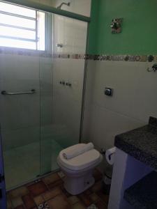 Bilik mandi di Águas de Carrancas FLATS