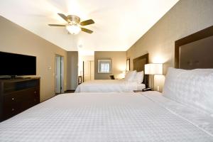 Postel nebo postele na pokoji v ubytování Homewood Suites By Hilton Phoenix Tempe Asu Area