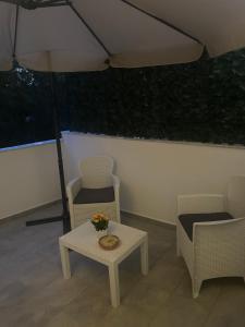 A seating area at Holiday House Fifteen