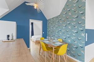 Fotografie z fotogalerie ubytování Design-Apartment - Küche - Balkon - Tiefgarage v destinaci Leinfelden-Echterdingen