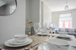Posezení v ubytování Stay with Alexandra - Free Parking - Free Wifi Superb Location