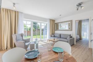 比苏姆Eckhus 54°的带桌椅的客厅