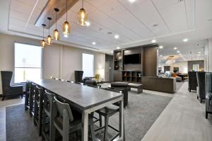 Home2 Suites By Hilton Mt. Juliet, Tn的厨房或小厨房