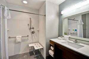 Home2 Suites By Hilton Mt. Juliet, Tn的一间浴室