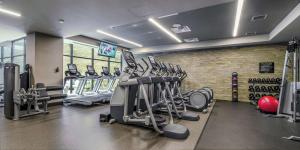 Fitness centrum a/nebo fitness zařízení v ubytování The Porter Portland, Curio Collection By Hilton
