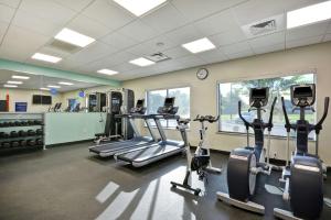 Fitness centrum a/nebo fitness zařízení v ubytování Tru By Hilton Sumter