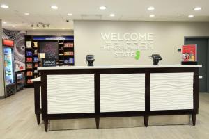 Vstupní hala nebo recepce v ubytování Hampton Inn & Suites Mount Laurel/Moorestown