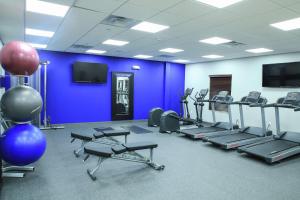 Fitness centrum a/nebo fitness zařízení v ubytování Hampton Inn & Suites Mount Laurel/Moorestown