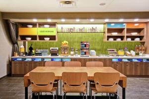 Home2 Suites By Hilton Lagrange的酒水