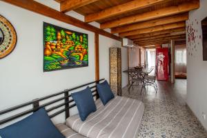 Posedenie v ubytovaní Villa Tokio con jacuzzi y piscina privada