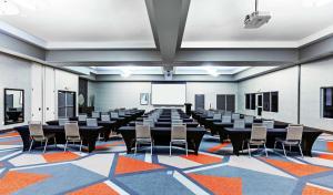 Hampton Inn Gardner商务区和/或会议室