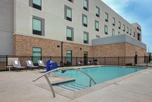 Bazén v ubytování Hampton Inn Weslaco nebo v jeho okolí