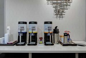 Set per la preparazione di tè e caffè presso Hampton Inn Weslaco