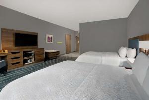 Letto o letti in una camera di Hampton Inn Weslaco