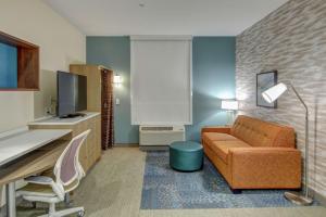 Home2 Suites By Hilton Foley的休息区