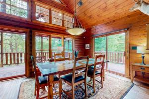 Foto sihtkohas Sevierville asuva majutusasutuse The Lodge at Wears Valley galeriist