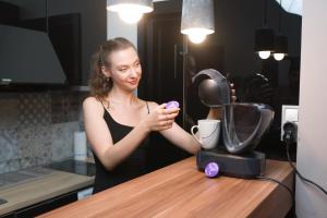 Príslušenstvo na prípravu kávy alebo čaju v ubytovaní Goldcentral Apartments Akacfa Studios