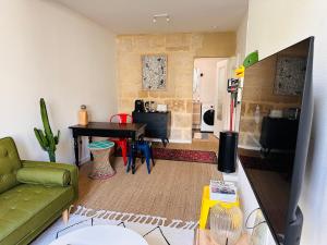Kuvagallerian kuva majoituspaikasta Appartement cosy, Duck, Secteur Boinot - wifi, netflix, prime vidéo, joka sijaitsee kohteessa Niort
