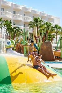 Basen w obiekcie Iberostar Selection Albufera Park All Inclusive lub w pobliżu