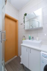 Koupelna v ubytování Apartments Martic