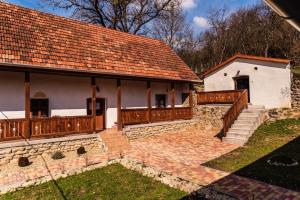 The building in which the holiday home is located