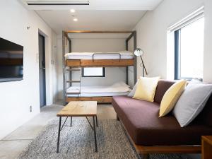 TV a/nebo společenská místnost v ubytování Piece Hostel Kyoto