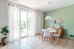 Χώρος καθιστικού στο Casa Olivo by Quokka 360 - flat with sun terrace in Cernobbio