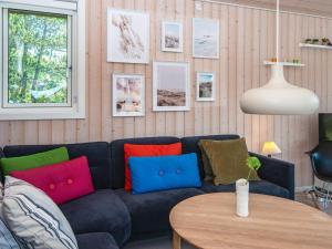 Posezení v ubytování 6 person holiday home in Fanø-By Traum + 20 fotografií