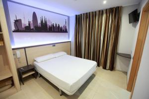 Hostal Las Flores Ramblas, Barcelona – Updated 2023 Prices Hostal Las Flores Ramblas, Barcelona – Updated 2023 Prices