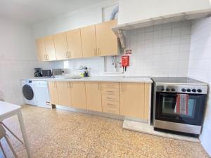 Køkken eller tekøkken på Setubal Sunset