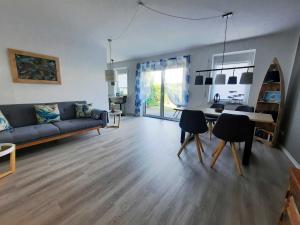 Χώρος καθιστικού στο Ferienwohnung Ilona in Graal-Müritz